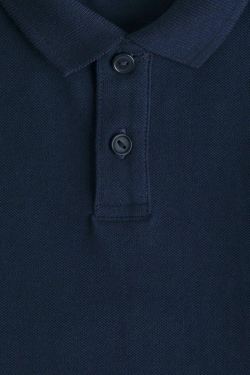 اتش اند ام تي-شيرت بولو من قطن البيكيه